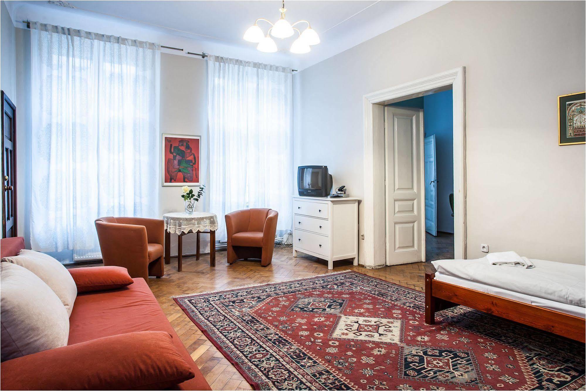 Apartamenty Muzyczny Краков Экстерьер фото